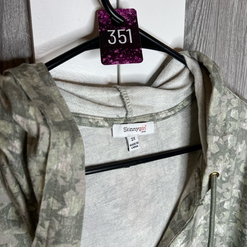 351. Skinnygirl Sammi Pullover Hoodie Sweatshirt Silver Sage Star 2X - Picture 5 of 7